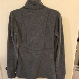 Altheta zip up top